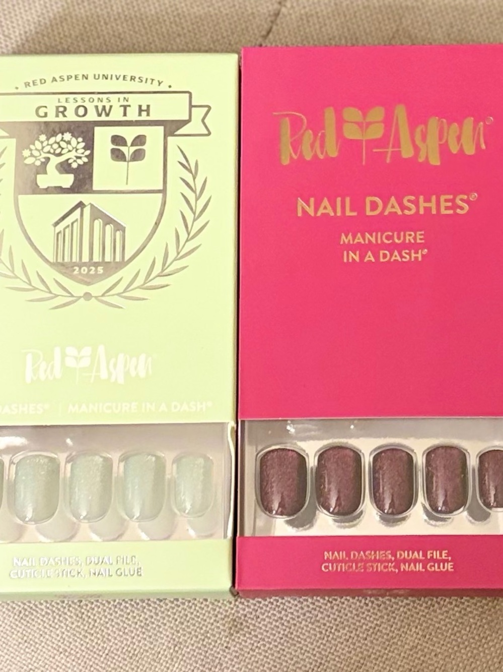 Red Aspen Nail Dashes Press-On Set - Mint Green & Maroon